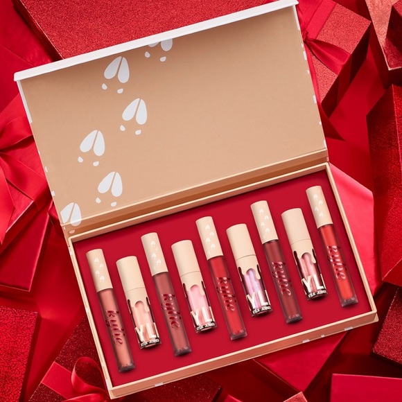 Kylie Cosmetics HOLIDAY COLLECTION 2022 LIQUID LIPSTICK VAULT individuals NEW ❤️